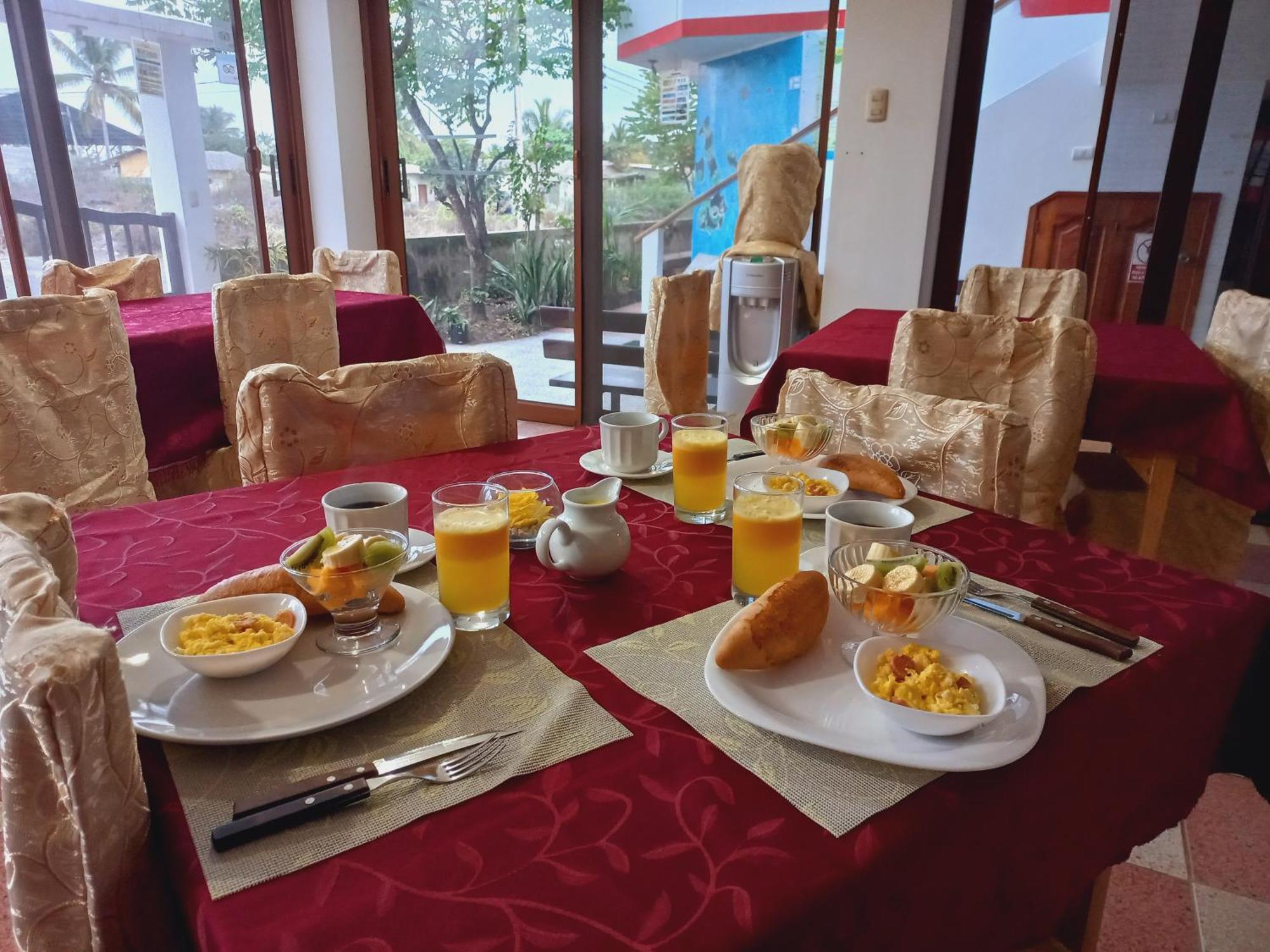 Hotel Sula Sula Puerto Villamil Eksteriør billede
